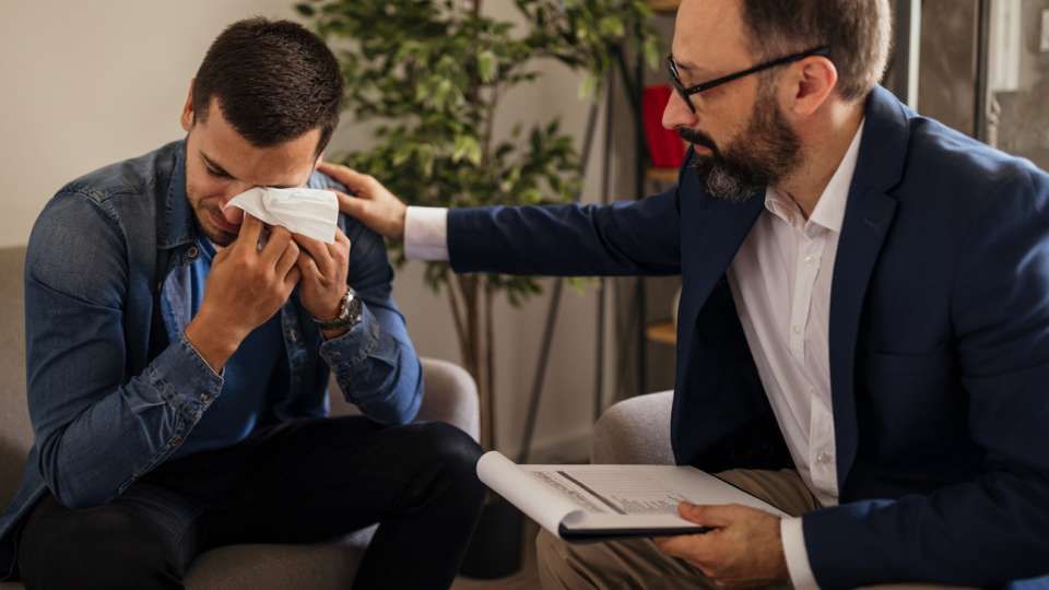HRZone's tweet photo. Grieving at work: @CPJField details how to support employees after a bereavement https://t.co/YuMMqiv3Mt https://t.co/ijGdBPXkDf