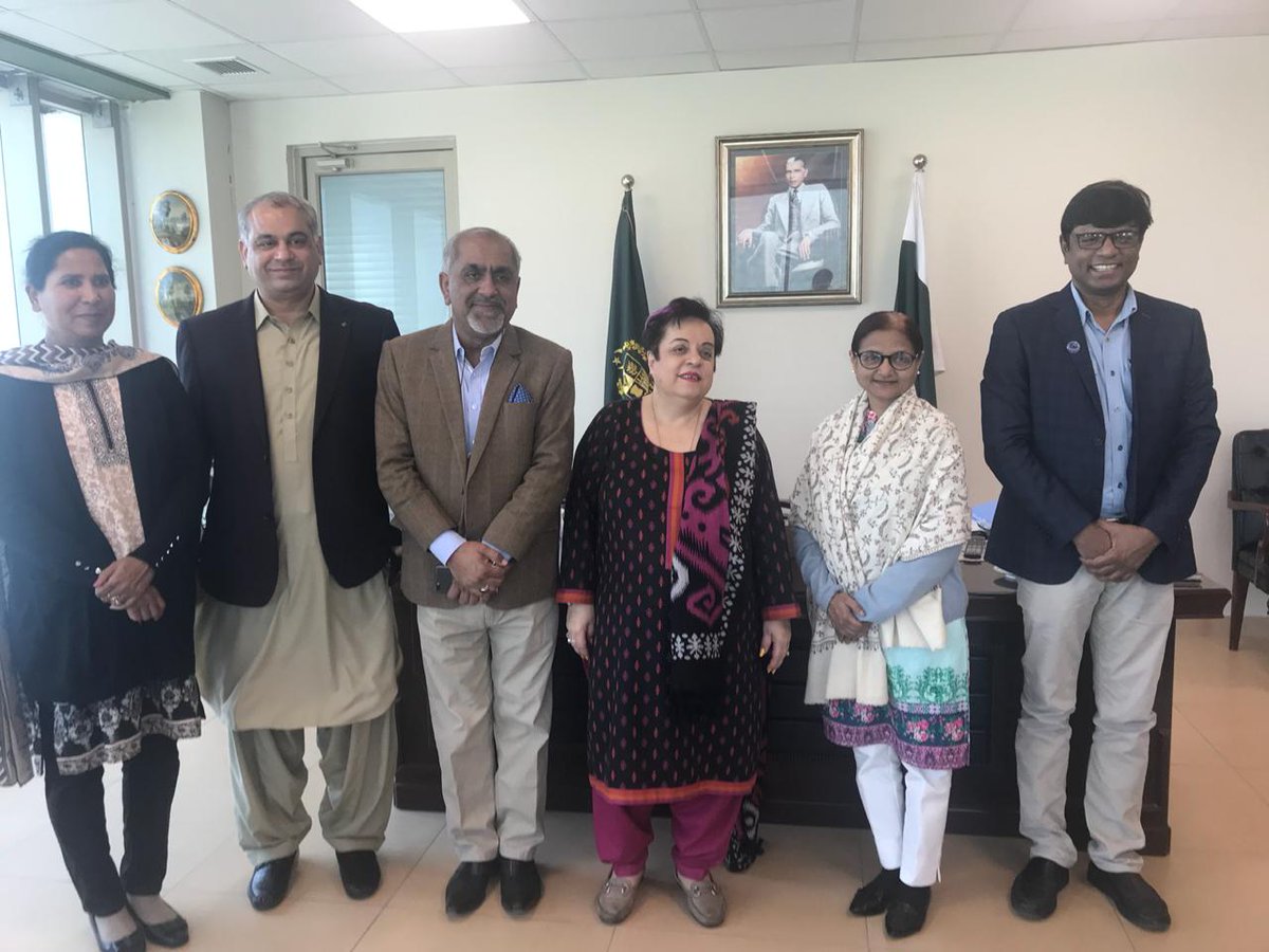 That National Lobbying Delegation for Minority Rights, led by rights activist Krishan Sharma met Minister @ShireenMazari1 today to discuss various issues related to #minorityrights

#equalrights #minoritygroups