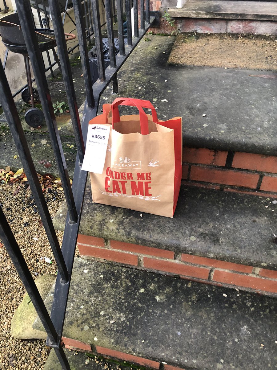 Hi deliveroo. We didn’t order this, it isn’t to our address, and the girl who lives at the address in this building isn’t called Charlotte. Let’s hope poor Charlotte got a replacement bills burger? #lolwut <a href="/Deliveroo/">Deliveroo</a> @BillsRestaurant