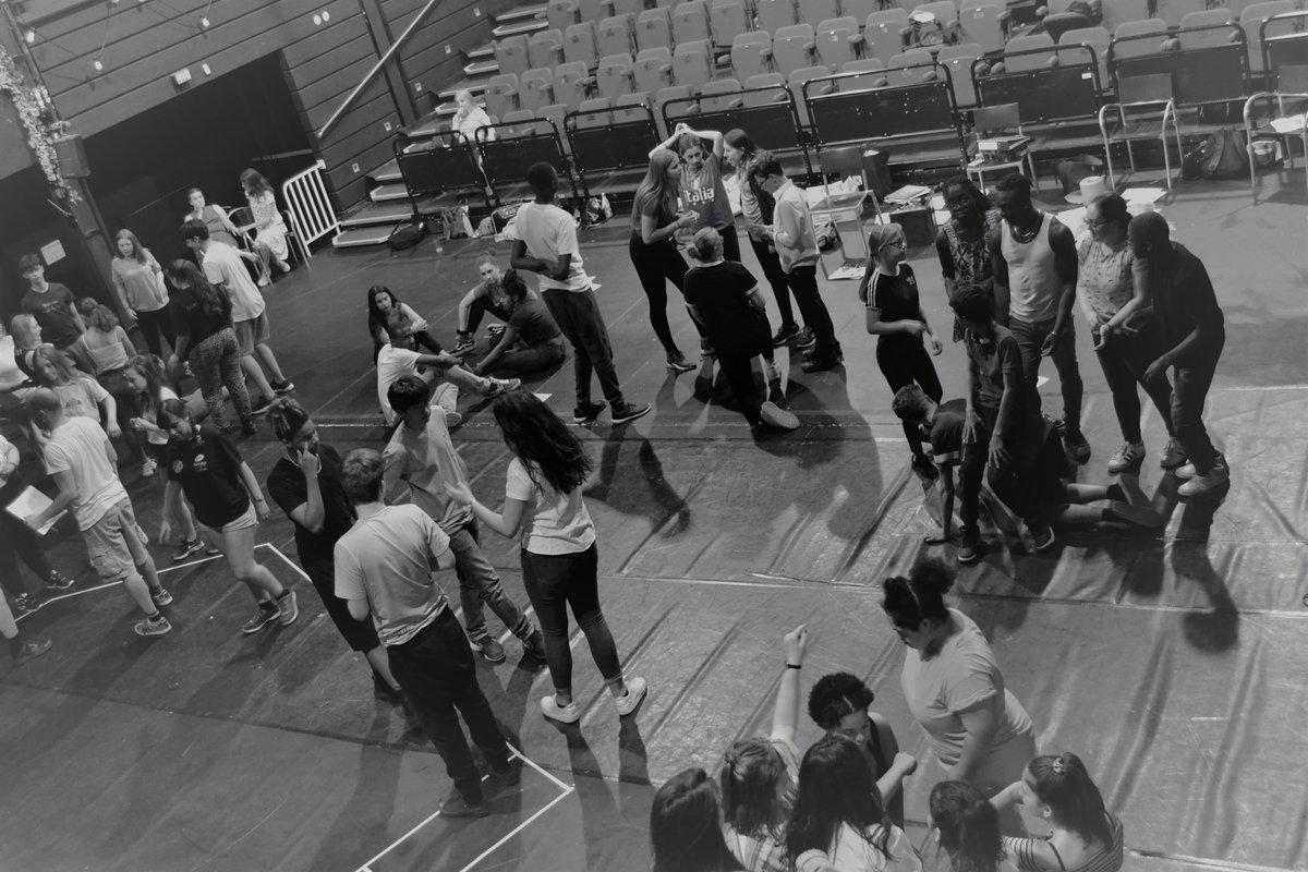 ChickenshedYC's tweet photo. Do you want to develop your understanding of an inclusive approach to theatre making, creating processes and environments where any young person, no matter their background or prior experience, can thrive? 
Sign up to our Creating Tomorrow course: https://t.co/5QRYkNADEn 14-16Jan https://t.co/WtJIFDih5M