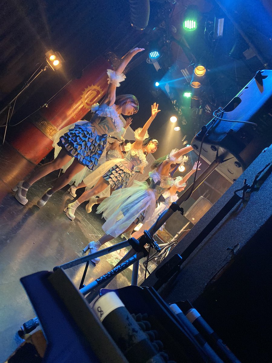 JOINTJAPAN2019's tweet photo. みんな盛り上がってますか？！？！

ただ今のステージは #ReverseToyko さん！

ステージ裏からでもかっこいい！！

レア写真♡

#エンタメJOINT https://t.co/z78Z9x6WyV