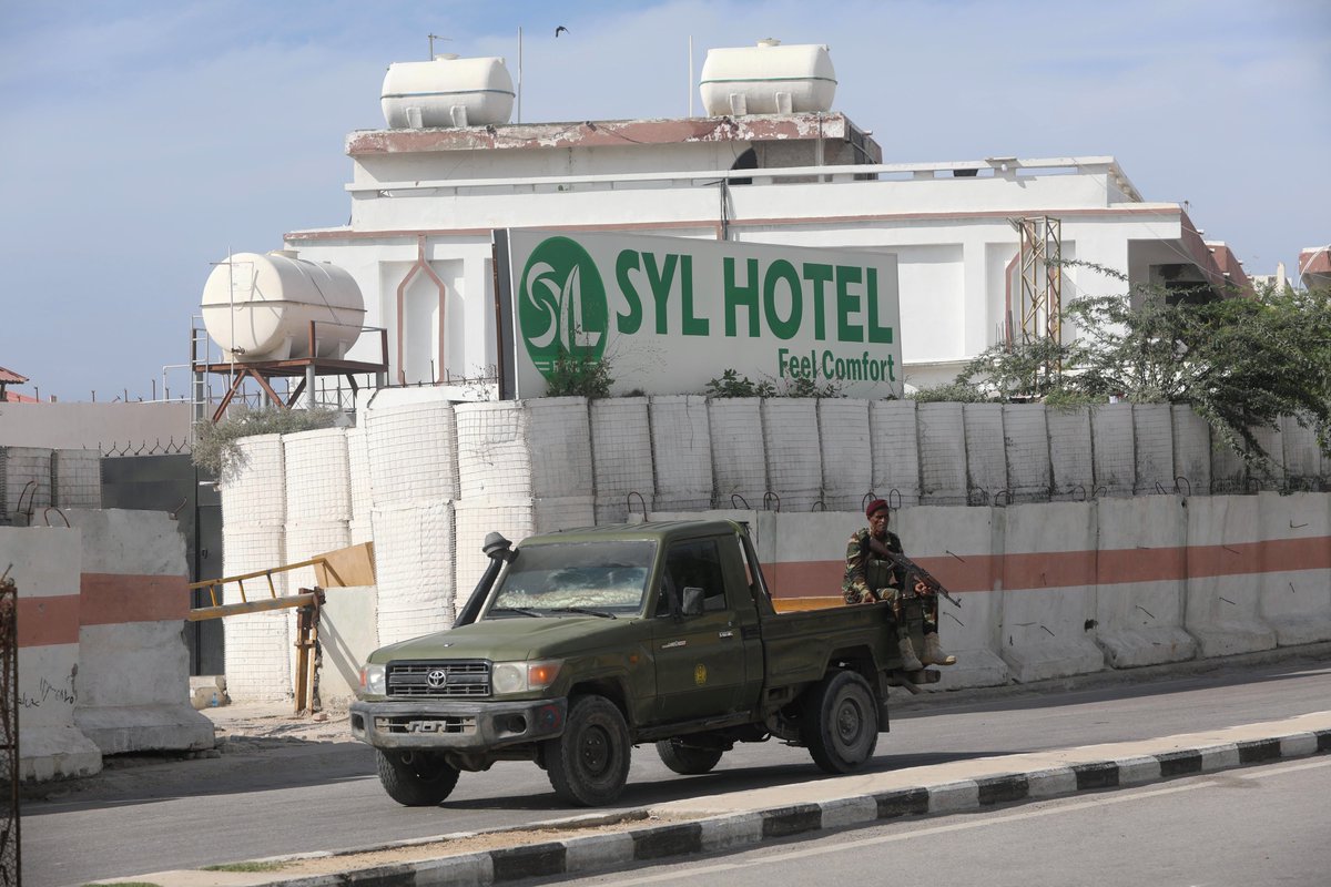 cgtnafrica's tweet photo. Somalia attack aftermath: Bullet holes seen on the wall at #SYLHotel in Mogadishu, after fighting between Somali security forces and Al Shabaab gunmen, who launched an attack on the hotel on Tuesday. Security forces have detonated a controlled explosion.
Pics by REUTERS https://t.co/o09AWff14h