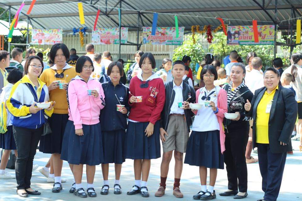 yncibs's tweet image. 🏖เด็กดี V-Star สนุกสนาน กับกิจกรรมรวมพลัง จ. เพชรบุรี 👍

เมื่อวันเสาร์ที่ 7 ธันวาคม 2562 ที่ผ่านมา ณ สำนักงานเขตพื้นที่การศึกษาประถมศึกษาเพชรบุรี เขต 2 อำเภอท่ายาง จังหวัดเพชรบุรี 

#รวมพลังเด็กดีวีสตาร์2562
#คนดีเพชรบุรี
#ศูนย์ปฏิบัติธรรมและศูนย์อบรมเยาวชนเพชรบุรี