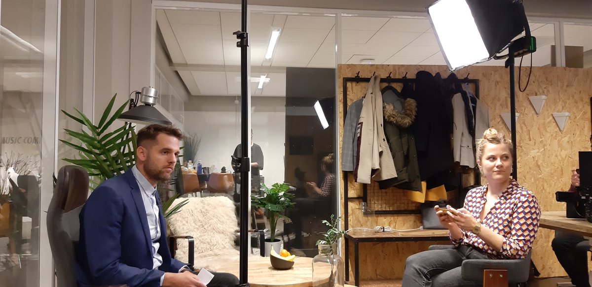SalesRocksS's tweet photo. Take one!🎬 Shooting in progress for @RTL_zokanhetook. 
Just before the end of 2019 we are proud to present https://t.co/5zVpFV3tin as one of the most prosperous Dutch startups this year. 
More than ready for 2020! 
#salesrocks #startups #salesenablement https://t.co/b6xgRbReMr