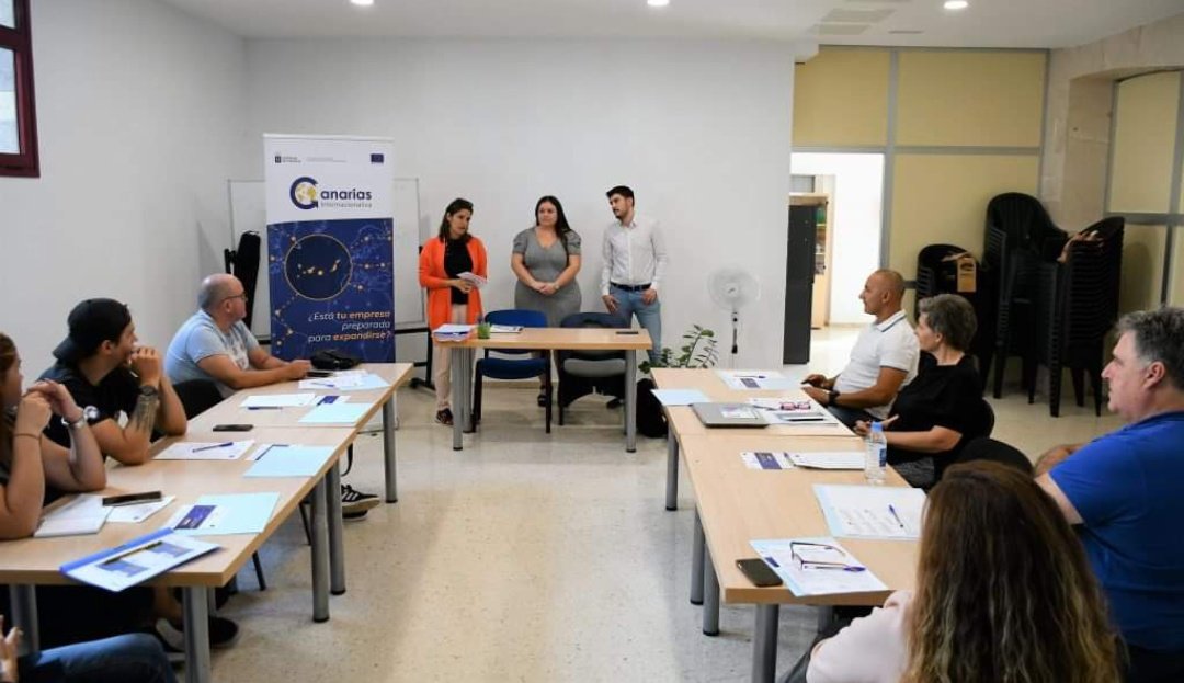 El pasado 02 de diciembre <a href="/CamaraGCanaria/">Cámara Gran Canaria</a> en colaboración con el <a href="/MunicipioMogan/">Ayuntamiento Mogán</a>, organizó una jornada formativa sobre los “Primeros pasos para la internacionalización digital”. Asimismo, se presentó el programa <a href="/Canariasint/">Canarias Internacionaliza</a> 📲