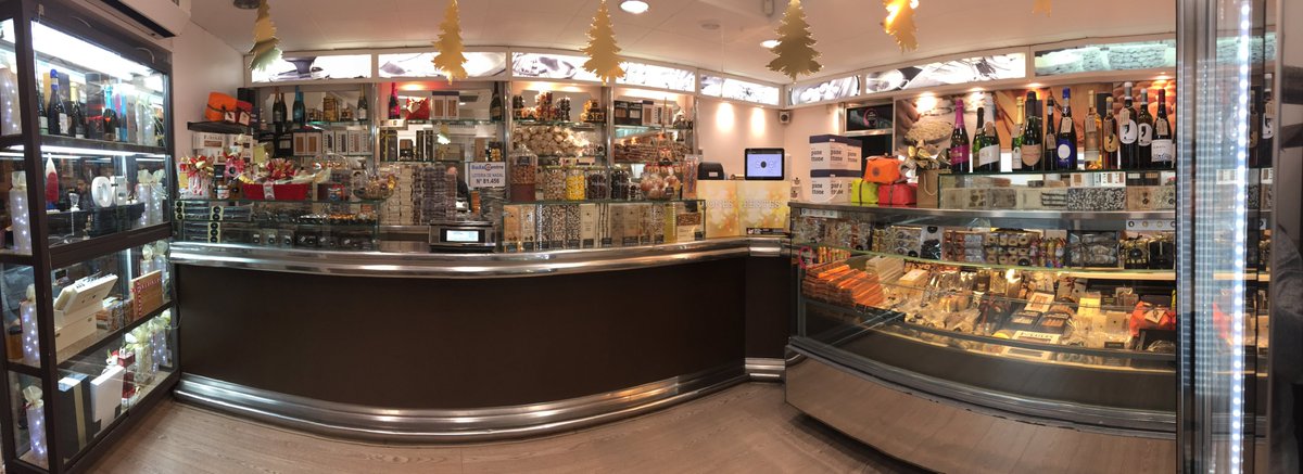 Can Soler (@can_soler) on Twitter photo 📸😍 Aquí teniu una panoràmica de la nostra botiga de Can Soler al carrer Layret. No us transporta de ple al Nadal? 🎄 #cansoler #Navidad2019 #Nadal2019 📸😍 Aquí teniu una panoràmica de la nostra botiga de Can Soler al carrer Layret. No us transporta de ple al Nadal? 🎄 #cansoler #Navidad2019 #Nadal2019