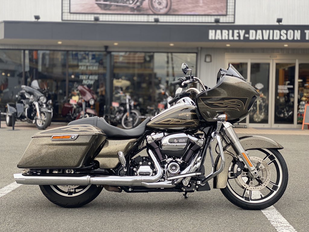ハーレーダビッドソン徳島 中古車入荷 17年モデル Fltrxs ロードグライドスペシャル です ハードキャンディーフレーク 塗装がかっこいい 車両価格は2万円税込です ハーレーダビッドソン徳島 ハーレーダビッドソン徳島 中古車入荷 17年モデル Fltrxs ロードグライドスペシャル です ハードキャンディーフレーク 塗装がかっこいい 車両価格は2万円税込です ハーレーダビッドソン徳島