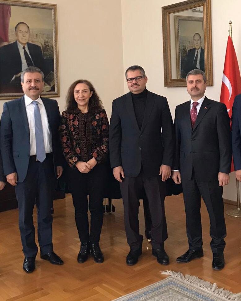 tarihdas's tweet photo. Azerbaycan Cumhuriyeti Türkiye Büyük Elçiliğini Tarihdaş Milletler ve Topluluklar Derneği Yönetim Kurlu üyeleri Prof.Dr. Selma Yel Hanım ve Mehmet Baş ve Hidayet Çakır Beyler ile ziyaret ettik. https://t.co/xlJTNf63Sd