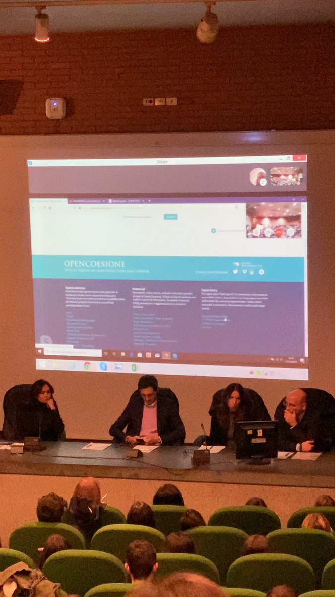 greenguysreal's tweet photo. Oggi i Green Guys al Centro Direzionale per l’incontro con ‘A SCUOLA DI OPEN DATA’ 
#ASOC1920 #greenguys #5Asia https://t.co/sfWjipj7UF