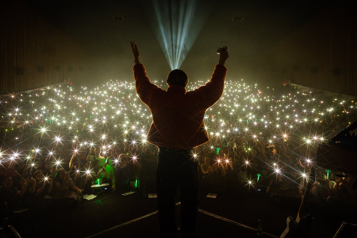 oneruel's tweet photo. last shows of 2019, now time to sleep. Thank you bangkok and thank you everyone for coming to all tha showwwwwwwws https://t.co/7Gkoq7QIri