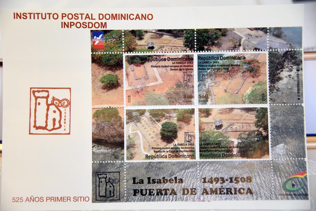 MiculturaRD's tweet photo. El Ministerio de Cultura y el @InposdomRD Instituto Postal Dominicano pusieron en circulación la emisión postal alusiva al 525 Aniversario de la Primera Iglesia, Primera Misa y Primer Sitio Histórico en América, La Isabela, en el marco del Día Nacional del Patrimonio Cultural. https://t.co/Hvbhvba91d