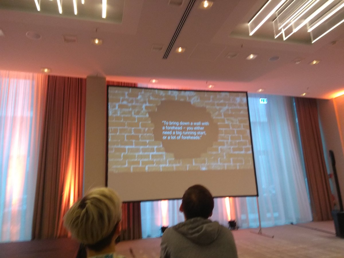 Weise Worte von <a href="/VladimirRybako9/">Vladimir Rybakov</a> auf der <a href="/mlconference/">MLCON</a> #mlconference