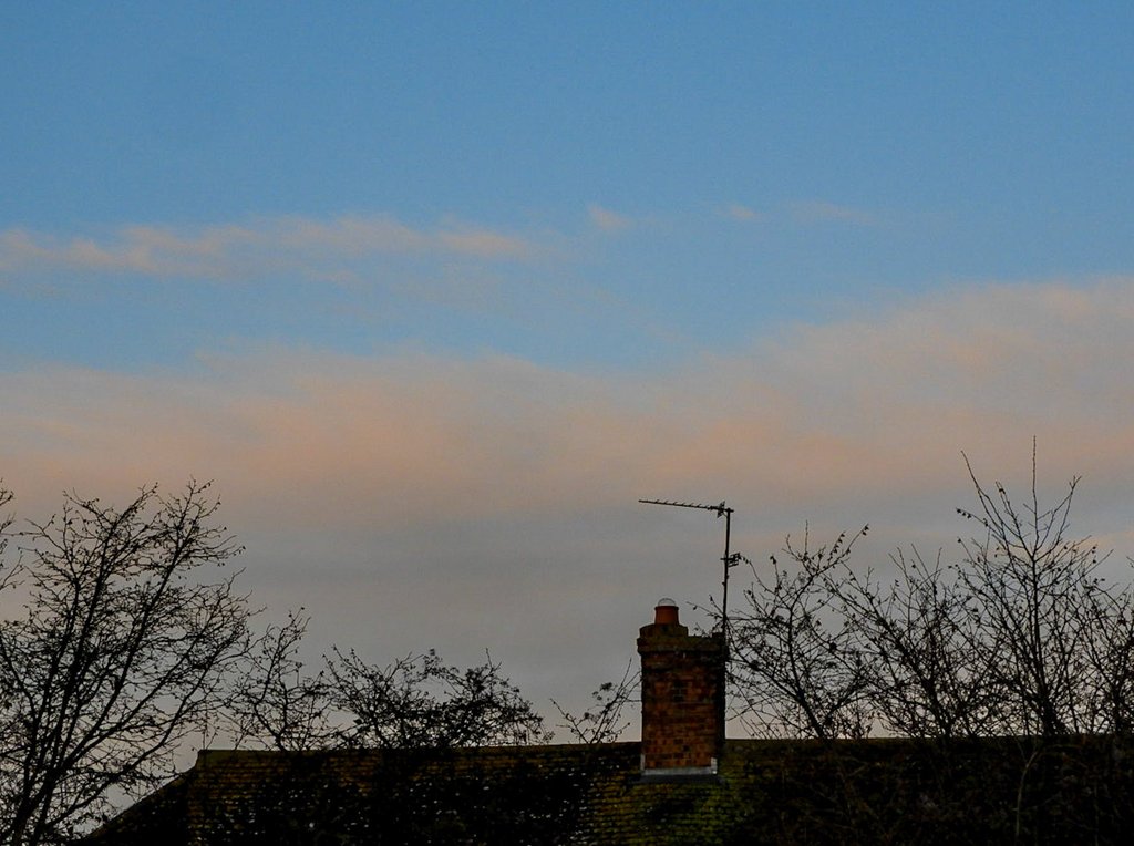 #wednesdaymorning #clouds opposite #sunrise #graveley #Hertfordshire #loveukweather #ThePhotoHour #earthcapture #getoutside @WeatherHerts @hertslife @CloudAppSoc #nature @dbirch214 @5_News #earthandclouds #landscapephotography