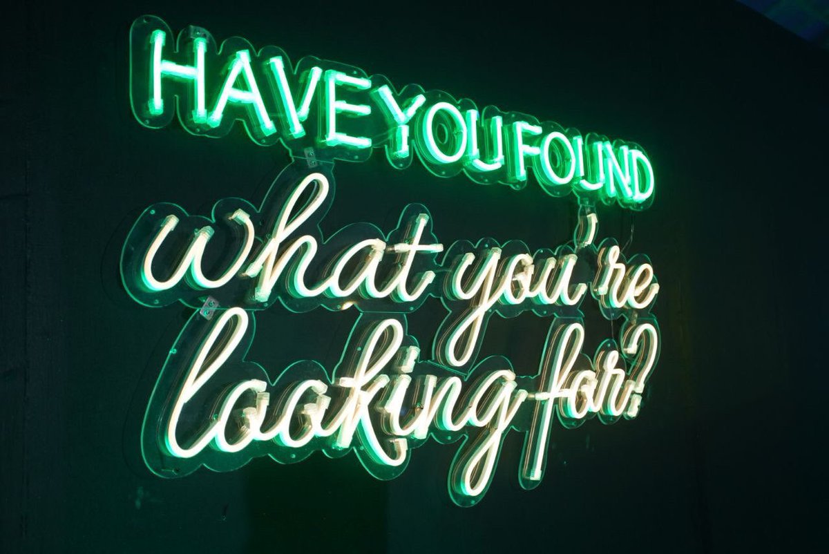 LiveSmart's tweet image. Visit the #SmartMusicLive Lounge here at the Philippine Arena, and take the best photos at our #SmartU2TourPH inspired installations. 👌🏽