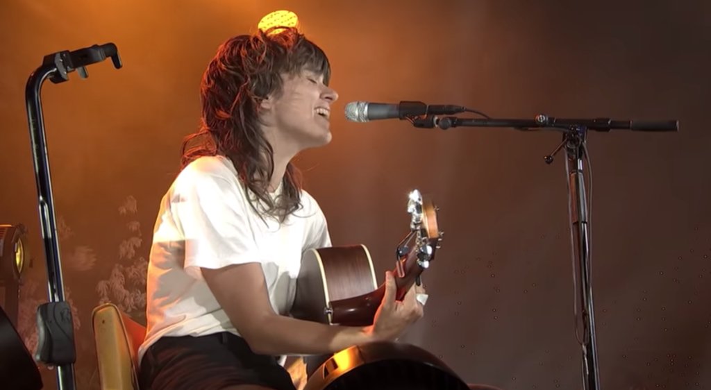 SPIN's tweet photo. Watch Courtney Barnett's lovely cover of Leonard Cohen's "So Long, Marianne" https://t.co/Y2BnbSzd3x https://t.co/dkuwIKhSs9