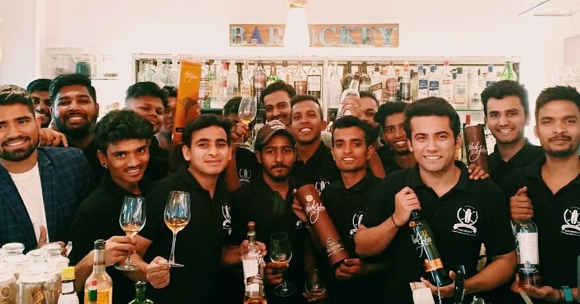 BARJOCKEY1's tweet photo. Masterclass on Paul John
@pauljohnwhisky
https://t.co/AFhqSROaF4
#barjockey #pauljohnwhisky #indiansinglemalt #indianwhisky #malts #whisky #whiskycocktail #bartenderlove #bartending #bartenders #bartendingschool #bartendingskills #tasting #whiskytasting #chillfiltered #smoky https://t.co/63rqls5P3Y