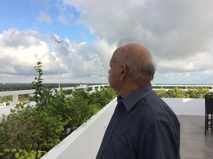 KALIARULAR_EROS's tweet photo. My Father #ARULAR Would Say "WE ARE HAVING THE TIME OF OUR LIVES !!!!". When We Go Out For Lunch + Dinner at Hotels #Jaffna #SriLanka 2018. Founder Of #EROS #EDF #ErosDemocraticFront #EelavarJannanayakaMunnani #Tamil #TamilLeaders #TamilPolitician Man Who Started #TamilEelam❤️ https://t.co/Gpym25CFFn