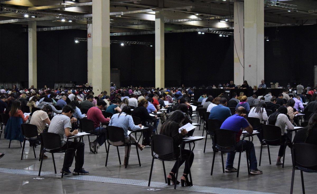 EspacioRiesco's tweet photo. Con gran éxito se ha realizado la primera parte de la evaluación del Examen Único Nacional de Conocimientos de Medicina #EUNACOM, que esta mañana convoca en #espacioriesco a más de 2500 médicos nacionales y extranjeros.👩‍⚕️👨‍⚕️
#medicina
#evento
#medicos
#salud
#chile
#asofamech https://t.co/5C6qepOpID