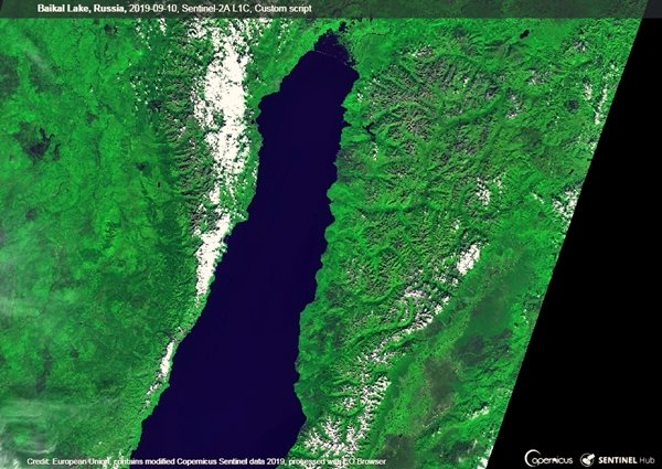 jhonnysanto14's tweet photo. 4 images taken from #Sentinel2A on differents processes of Lake Baikal. Is a huge lake in the mountainous region of #Siberia in #Russia. It is considered the deepest in the world with a 1,642 mts and max depth and 560,000 km2 of basin #Sentinel2 #Copernicus #opendata #activeearth https://t.co/h4SduIJsev