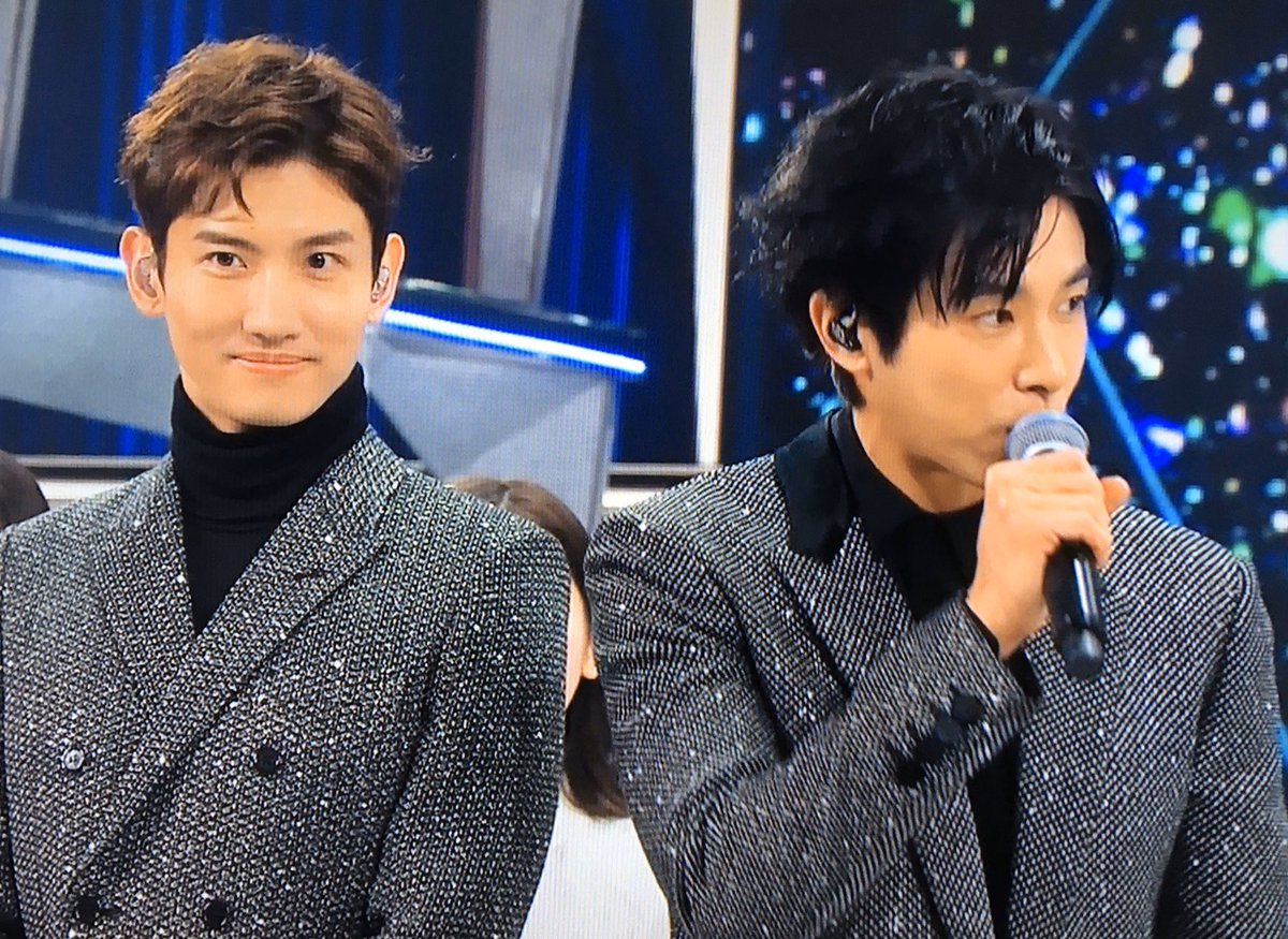 jjjjjaemi's tweet image. ️
今日は最後まで観た❣️

#東方神起FNS楽しみ 
#東方神起
#FNS歌謡祭2019第2夜 
#FNS東方神起

最後はセンターで✨😭
長身だしイケメンだし←
目立つ☺️ 良かった👏🏻👏🏻👏🏻