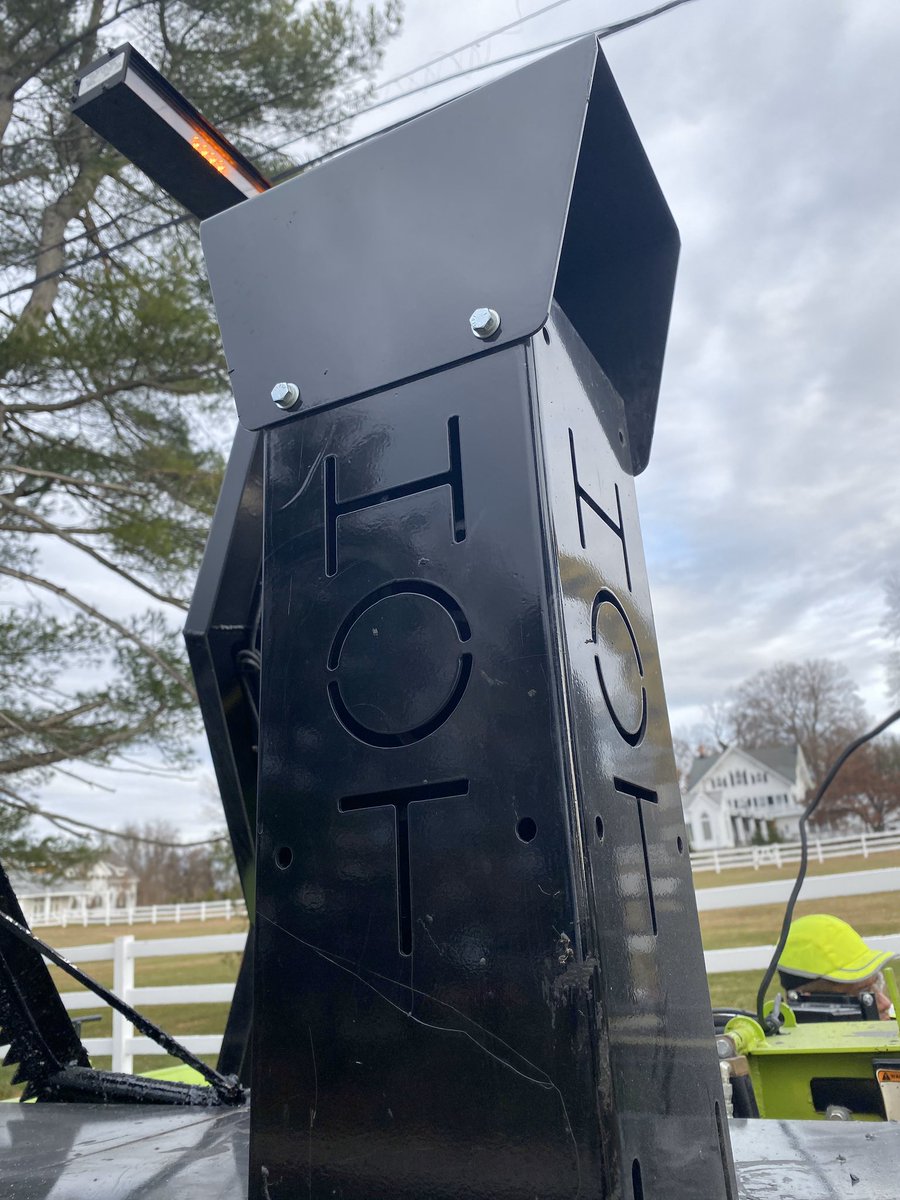 patch_inc's tweet photo. Some highlight shots of the C1 crack sealer and mastic melter from a recent job near Flemington, NJ!
#Cimline #C1 https://t.co/cQWTnFueD5