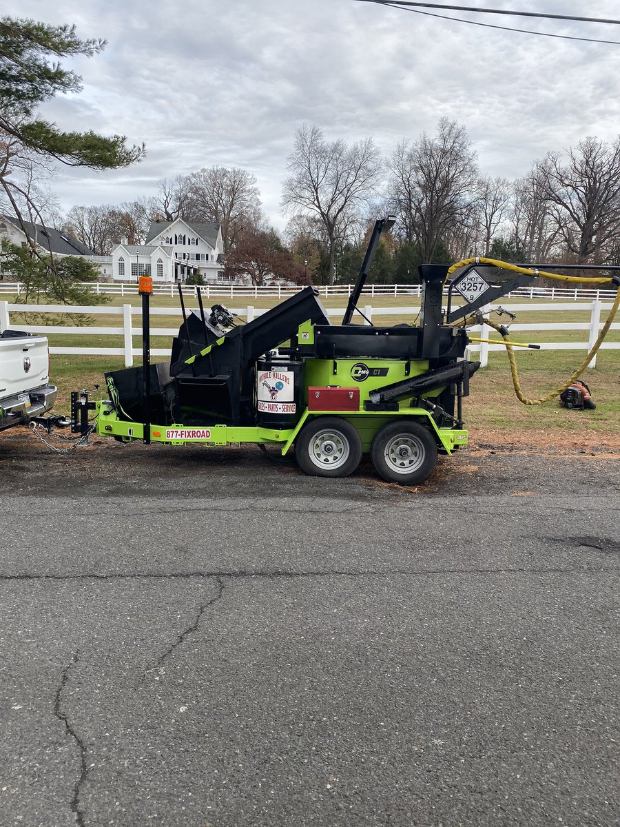 patch_inc's tweet photo. Some highlight shots of the C1 crack sealer and mastic melter from a recent job near Flemington, NJ!
#Cimline #C1 https://t.co/cQWTnFueD5