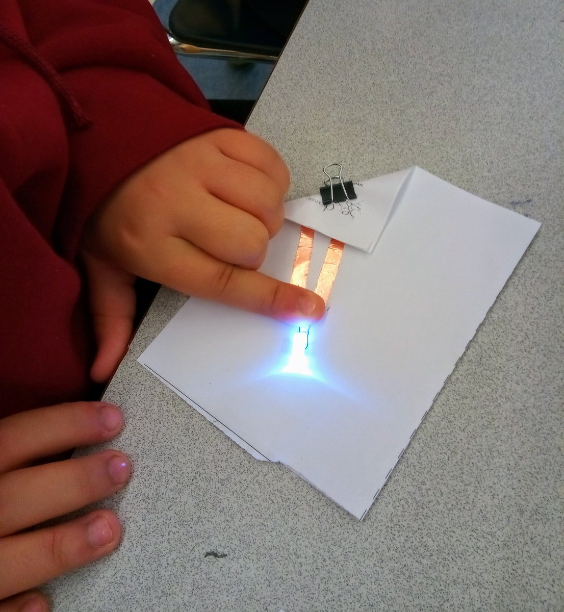 Acera_EI's tweet image. Kids in Ms. Hebert&apos;s class are LOVING today&apos;s #STEAMactivity @PyneArtsLPS