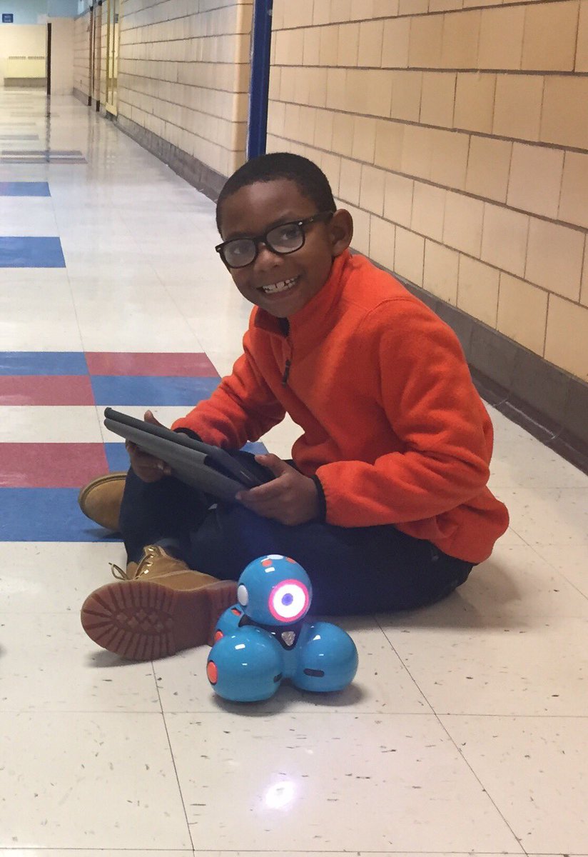 JB_Fred33's tweet photo. Had a great morning with Mr. Pittman and the awesome Breakfast Club at Glen Lea ES!  Mindful moments, team building and coding! Go Lions! @GlenLeaES #ESinnovate https://t.co/RL8o2XBH2w