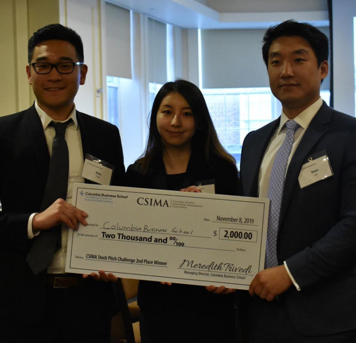 CSIMA_CBS's tweet photo. Team #csima collecting winnings at the stock pitch competitions this fall! #valueinvesting #whycbs #mycsima https://t.co/5gGg69D0qn