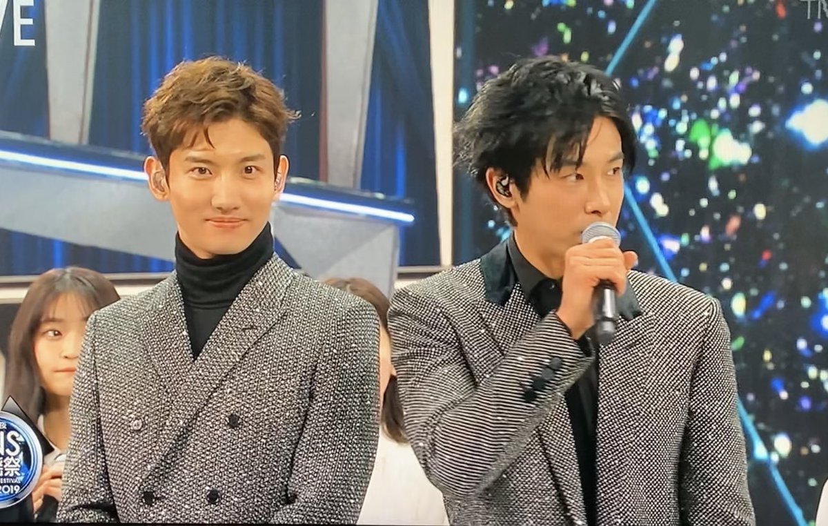 snow_loveY's tweet image. いつもタイトなスケジュールで大変だろうけど、ほんとにいい笑顔🥰
出演を楽しめてるんだね

#FNS歌謡祭 
#FNS東方神起