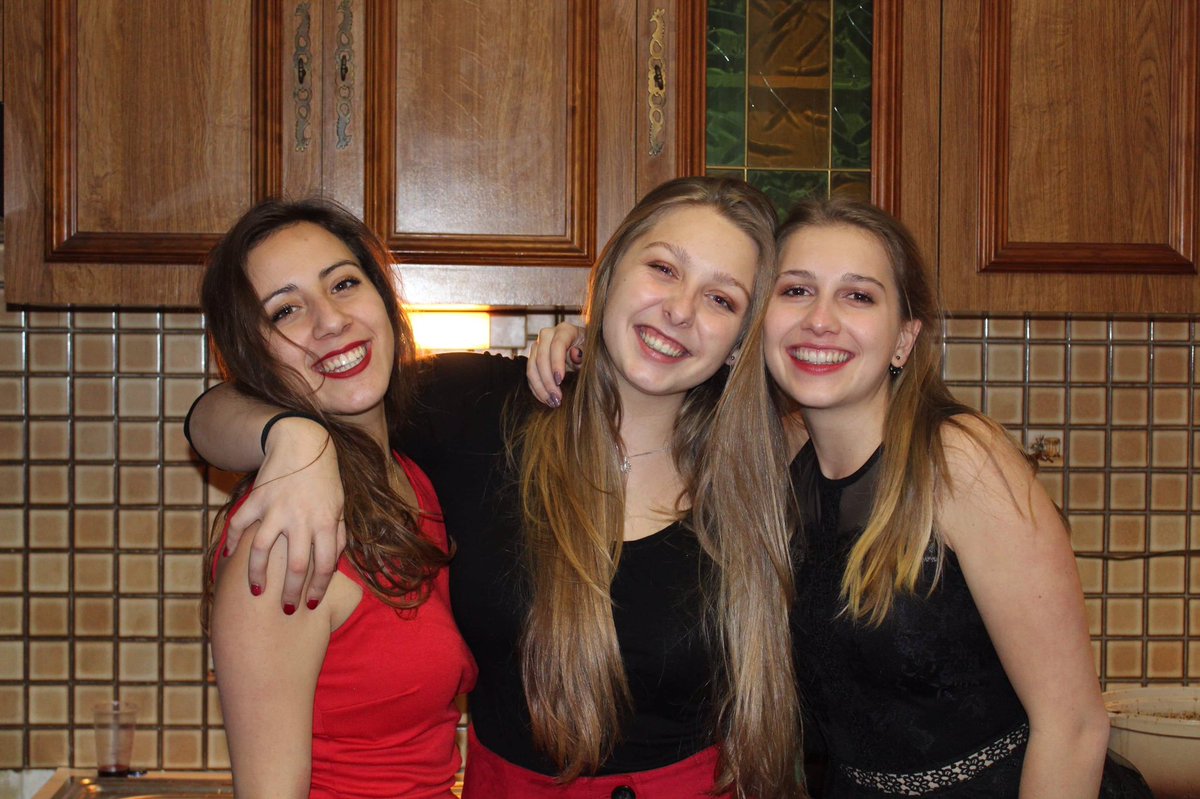 Eva_Rl_'s tweet photo. #postyourbestfriends 1000 ❤️ sur ces personnes ❤️ https://t.co/ESJlB1XqUB