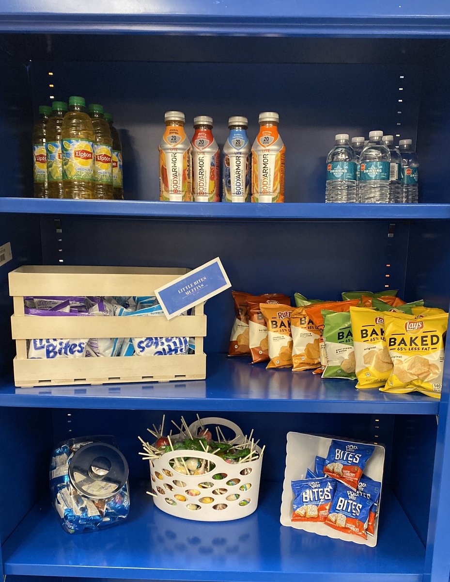HHSDECAStore's tweet photo. 🚨NEW ITEMS IN THE DECA STORE🚨
- Oreo Cookies
- Body Armor Drinks
- Poptart Bites
- Party Cake Little Bites
and so much more!!! https://t.co/Ex39mZzNgu