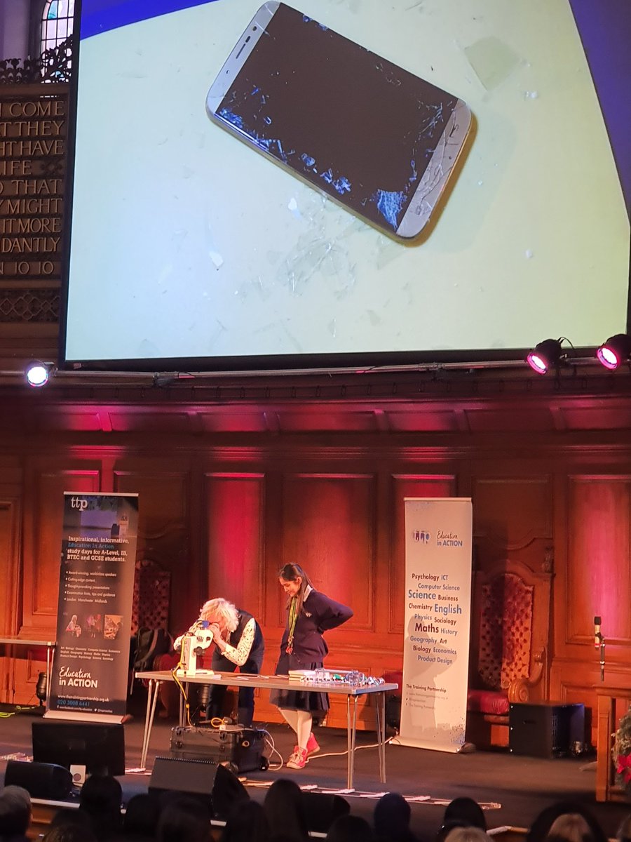 edu_in_action's tweet photo. Ending the day with a phone smashing, element discovering adventure with @martyjopson #gcsescienceinaction https://t.co/D0jLCrLXkj