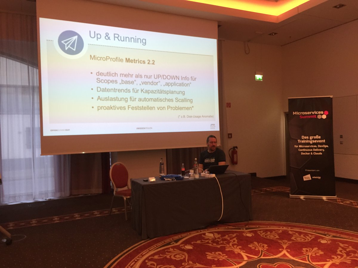 mad_summit's tweet photo. Der Nachmittag des #MicroservicesSummit wird von @ArneLimburg und seinem Workshop "Microservices mit dem MicroProfile" gestaltet. https://t.co/apiCo5TJhm