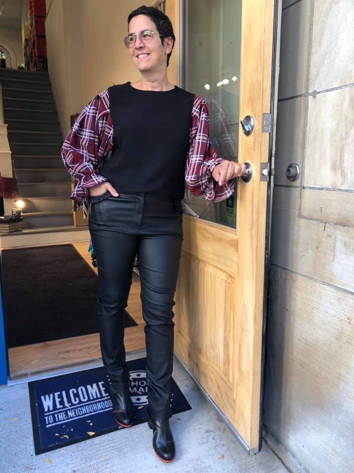 Bout_Passerelle's tweet photo. European fashion with Pittsburgh flair https://t.co/QPJKKdA1eK