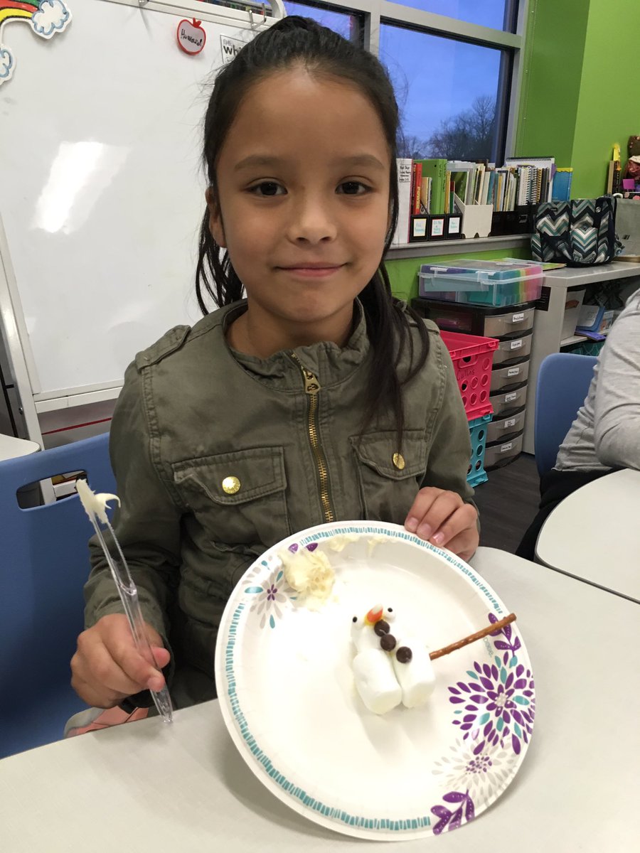 howardcristiane's tweet image. ✨Cuteness alert✨

Language-rich environment and high-engagement when 2nd grade newcomers build a snowman for the first time (see 1st grade pictures in comments)...

Those smiles are the reason I do what I do everyday! 😍

#ellchat_bkclub #WearetheWood #WeareGCCS