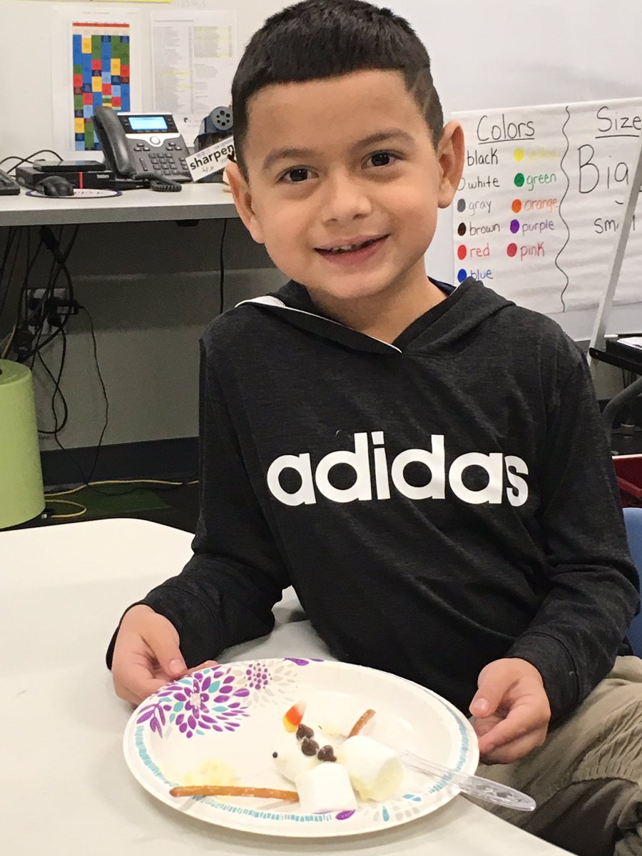 howardcristiane's tweet image. ✨Cuteness alert✨

Language-rich environment and high-engagement when 2nd grade newcomers build a snowman for the first time (see 1st grade pictures in comments)...

Those smiles are the reason I do what I do everyday! 😍

#ellchat_bkclub #WearetheWood #WeareGCCS