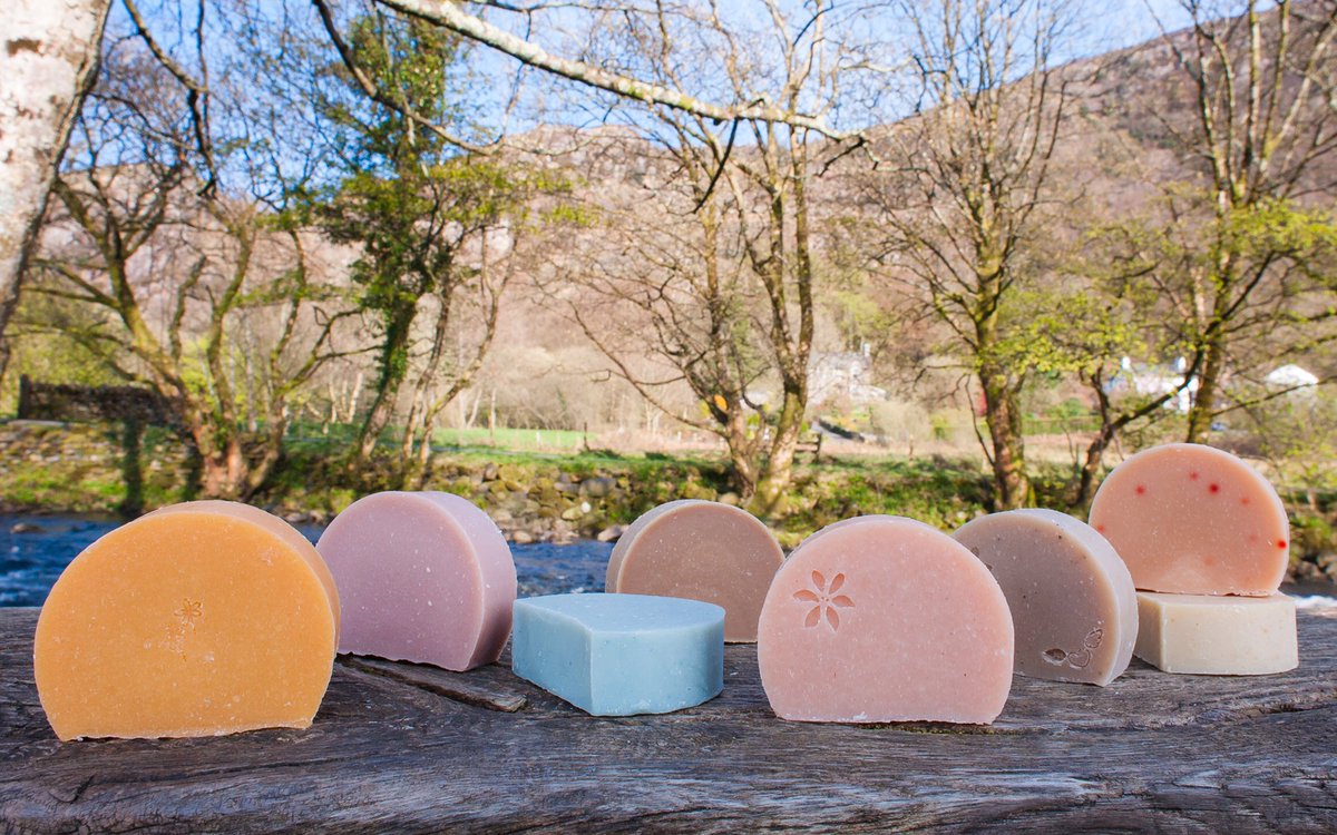 Bare Natural tweet media