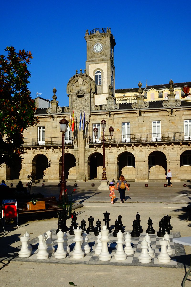 Lugo (Galicia): Ajedrez de A Alameda y Casa do Concello: xurdemoran.blogspot.com/2013/09/lugo-c…
