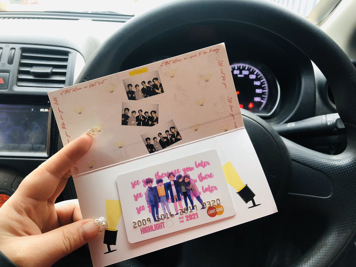 pukulovedujun's tweet photo. @alwaysaroundHL  THANK YOU FOR THESE WONDERFUL GOODS  YOU GUYS ARE SO AMAZING! https://t.co/OgswOLe4KB