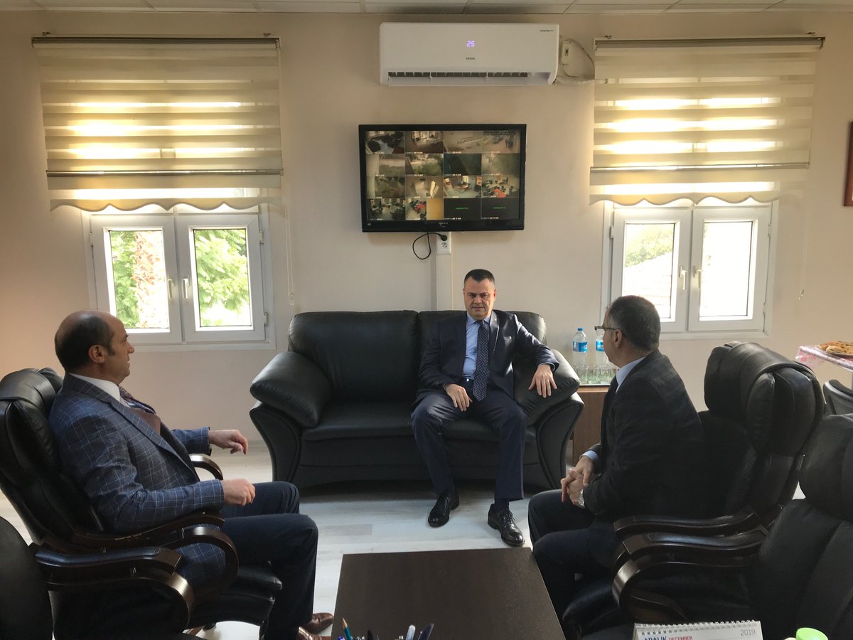 TarsusRam's tweet photo. Sayın Kaymakamız Kadir Sertel OTÇU ve İlçe Milli Eğitim Müdürümüz Mehmet METİN kurumumuzu ziyaret etmişlerdir. Bu nazik ziyaretlerinden dolayı teşekkür ediyoruz. @g_tarsus @tarsusmem1 https://t.co/dtVBTKolQv