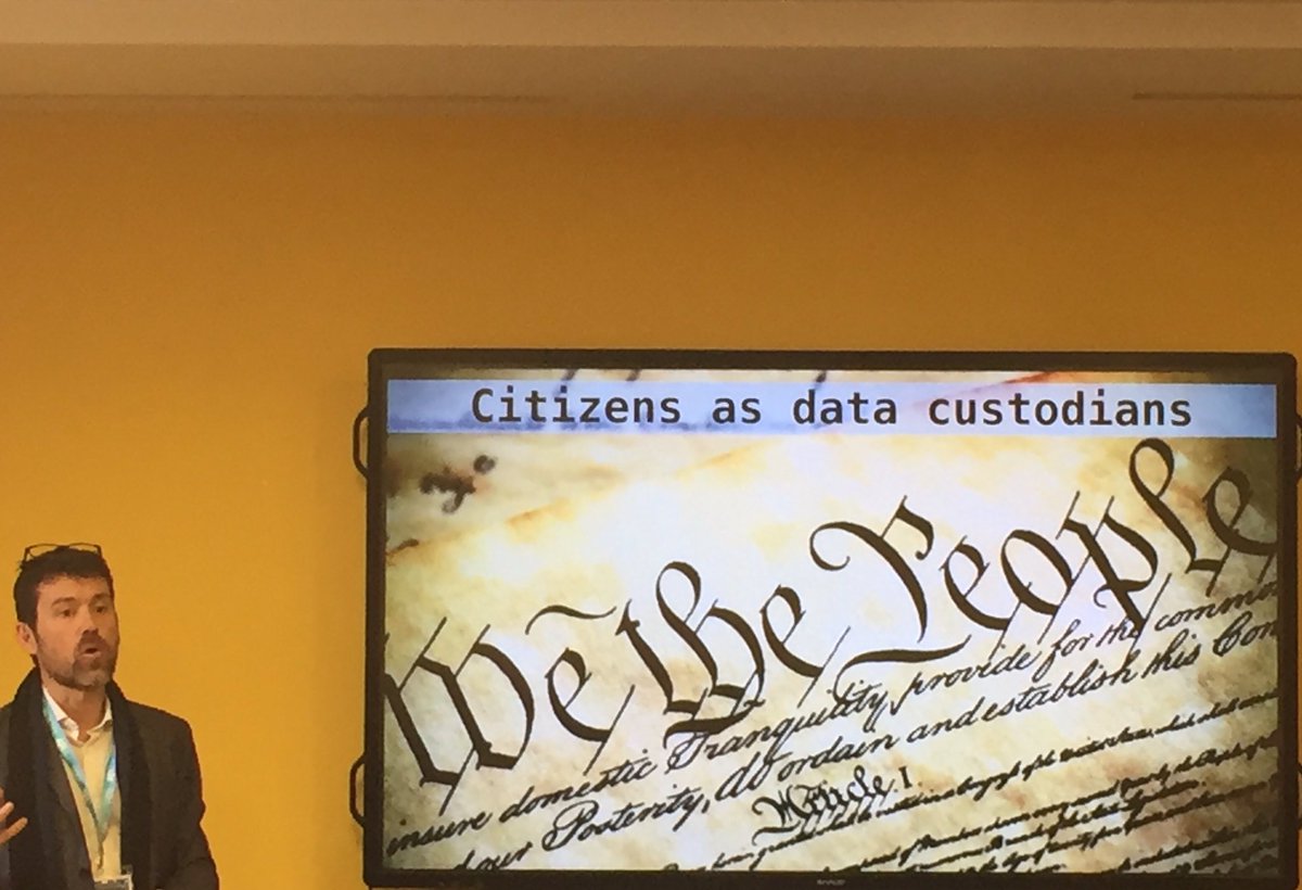 HerveCaumont's tweet image. Cities as innovation platforms: brilliant, thought provoking, presentation by Daniel Sarasa Funes, Urban Innovation Planner, Zaragoza City Hall 
#apidaysparis2019