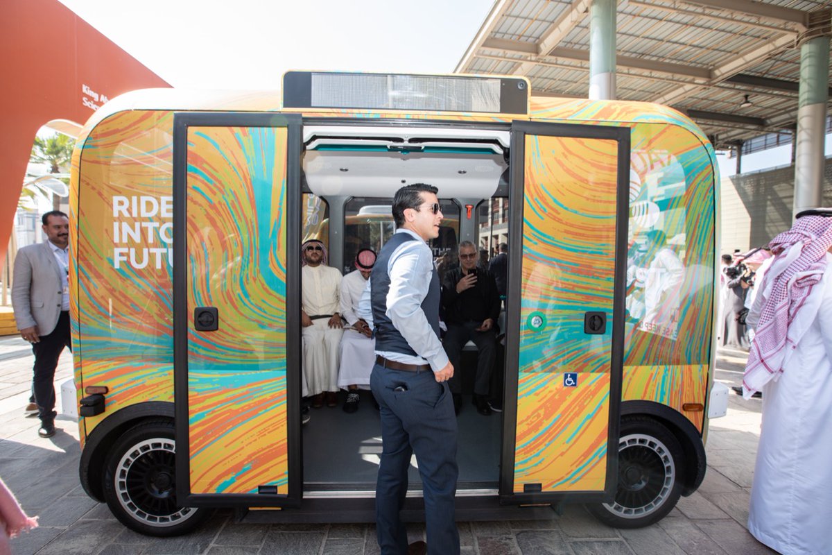 KAUST_News's tweet photo. #KAUST is proud to launch Saudi Arabia’s first #AutonomousVehicles on campus today. Two electric #SelfDriving buses from @localmotors (#MeetOlli)+@Easy_Mile (#EZ10) will transport community members via a new #ecofriendly mode of transport, assisted by @saptcoSA staff. #KAUSTsmart https://t.co/xFloFvrRUj