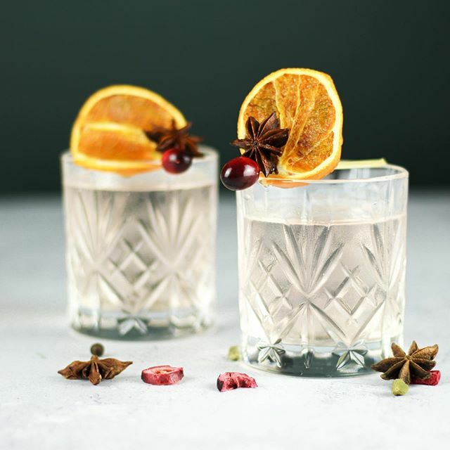 A wonderfully Christmassy but ever so simple G&amp;T. The citrus notes of our pink grapefruit gin pair so well with the warming notes of winter spices and festive orange.

For one G&amp;T: - Simply pour 50ml of Pipehouse Pink Grapefruit and Thyme Gin over orange… ift.tt/2PASdsf