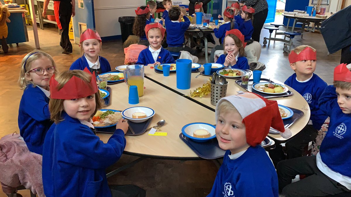 stmargaretsath1's tweet photo. It’s Christmas dinner day. https://t.co/MOvLgzidST