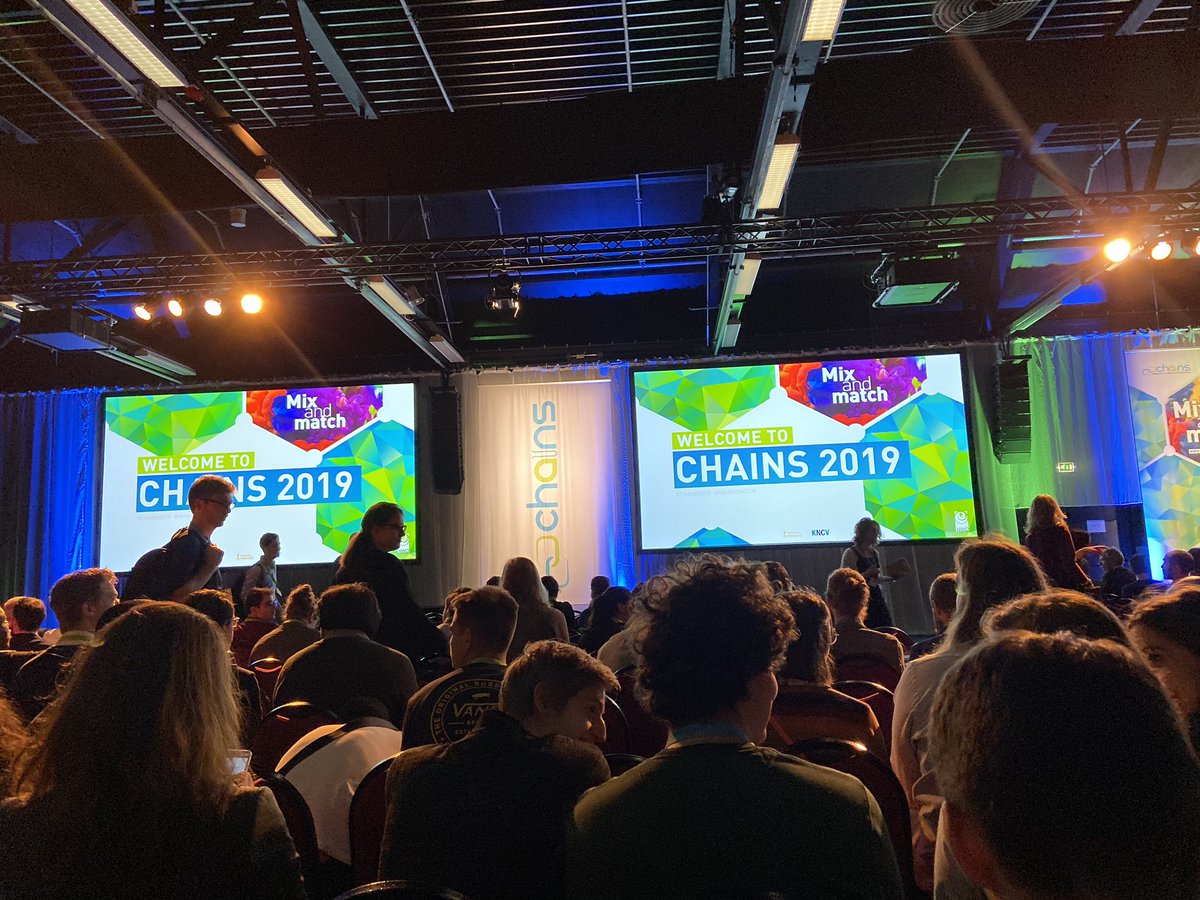 JennyvAvdW's tweet photo. Sara Roig and Mark van Goor presenting our TRPV5 work on the 2nd day at #chains2019, great meeting! https://t.co/XpbGUcWOai
