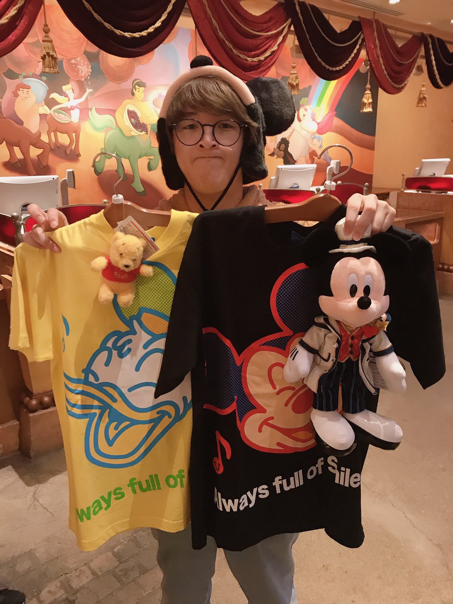 スタンミじゃぱん バカ久しぶりのディズニー超楽しかったわ いつも通りサブスクディスコード用プレゼントも買ったから待っててね おつ T Co Xrx9jbix0f Twitter