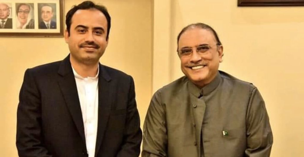 JavedNLaghari's tweet photo. Congratulations to all democratic forces that saviour of democracy &amp; pioneer of #18th Amendement Asif Ali Zardari is Back. Fake cases cant survive but true leaders always survive. https://t.co/7DJ2ucTFio