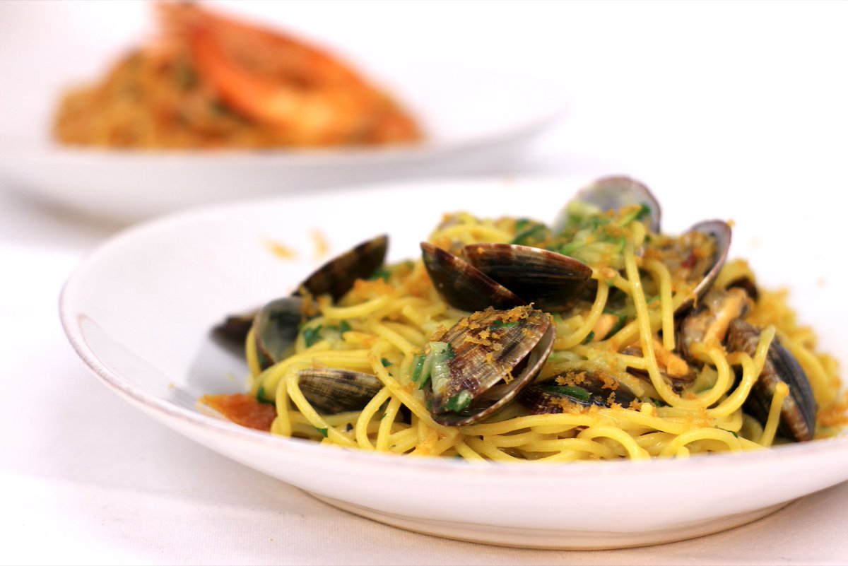 ManicomioSW3's tweet image. Dreaming of lunching in Chelsea 🇮🇹🍝
📸 Clam &amp;amp; Mussels Tagliolini, Bottarga, Chilli &amp;amp; Zucchini Ragu 
📍 85 Duke of York Square, SW3 4LY
🖥 manicomio.co.uk
☎️ 020 7730 3366