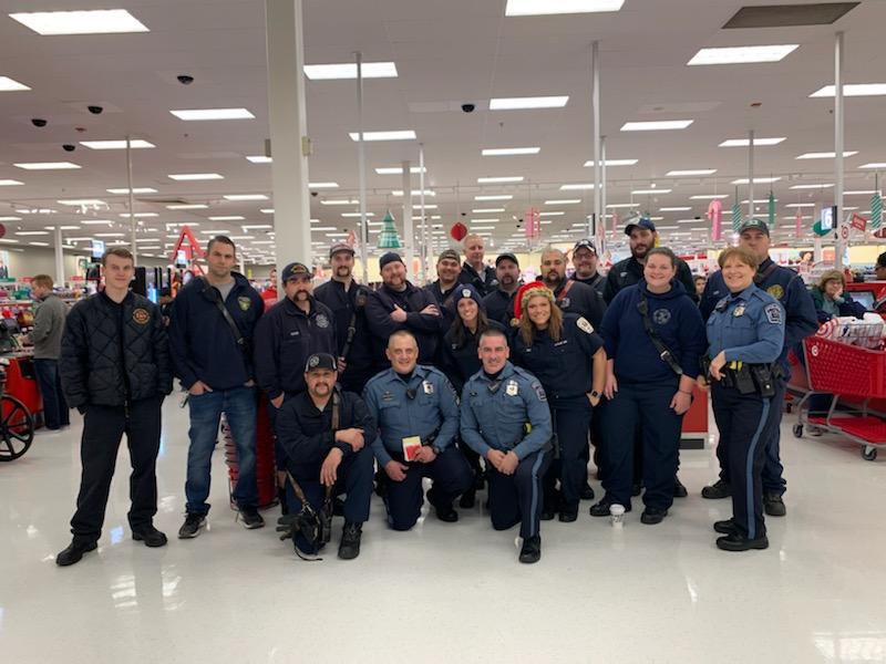 Heroes and Helpers at #1254! Such a great night to get into the holiday spirit! Thank you to all the emergency responders who came to help out!!